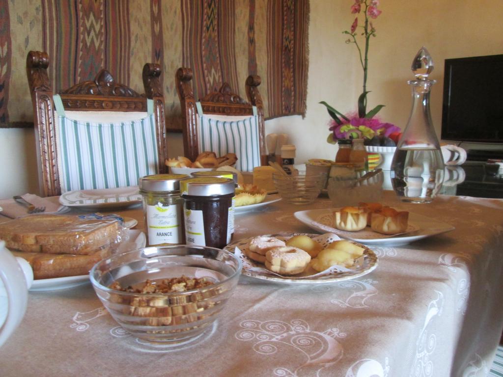 A Casa Di Angela B&B Carbonia Ngoại thất bức ảnh