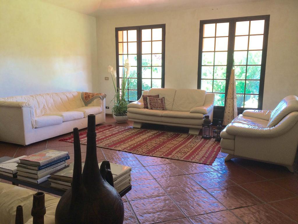 A Casa Di Angela B&B Carbonia Ngoại thất bức ảnh