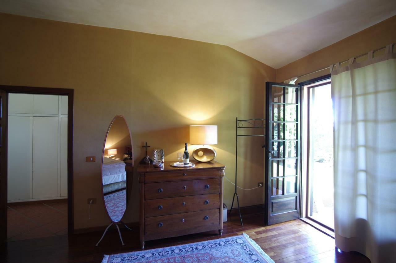 A Casa Di Angela B&B Carbonia Ngoại thất bức ảnh